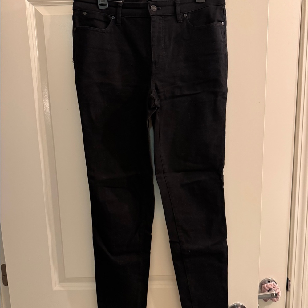 Talbots Black Straight Leg Jeans Sleek Modern Design